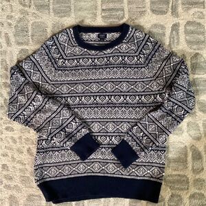 J. Crew Men's Sweater in Navy and White Geometric Pattern
